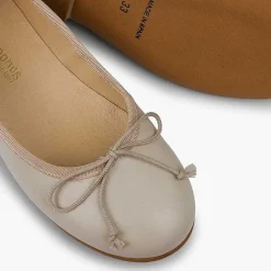 Pisamonas Communion Shoes><noscript><img width=