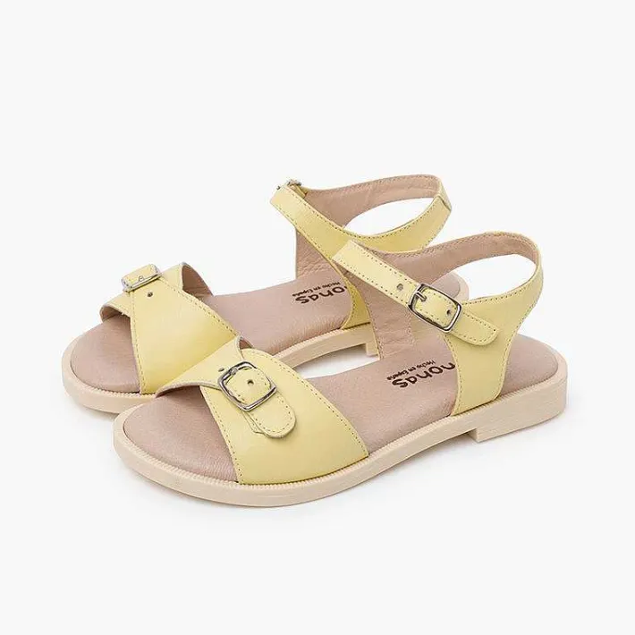 Pisamonas Sandals>Leather Sandals Buckle Fastening