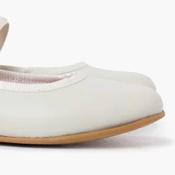 Pisamonas Communion Shoes><noscript><img width=