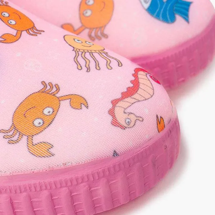 Pisamonas Jelly Sandals And Beachwear>Neoprene Type Closed Trainers With Drawings