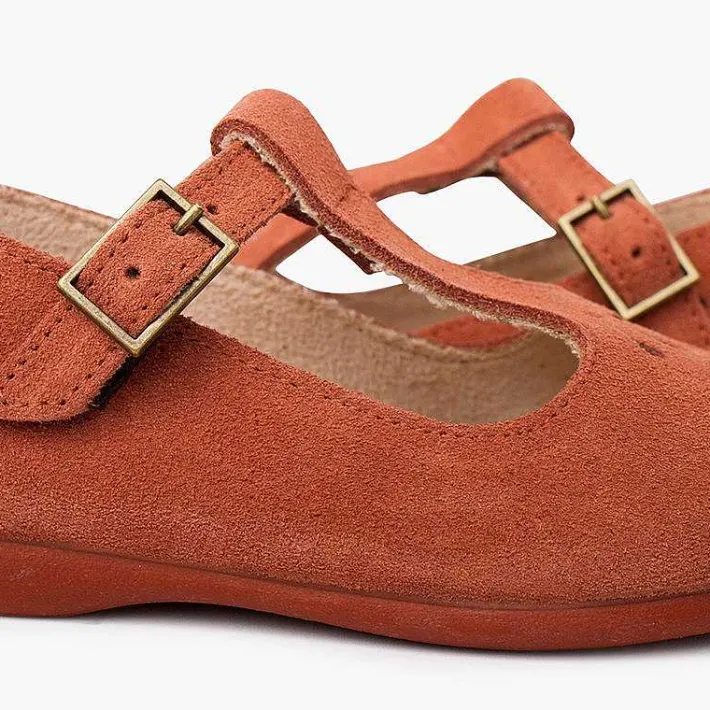Pisamonas Mary Janes>Retro Mary Janes With Hold Details And Central Strap