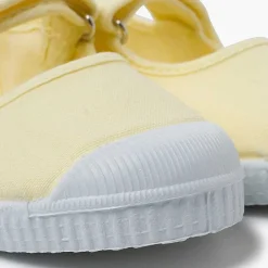 Pisamonas Trainers><noscript><img width=