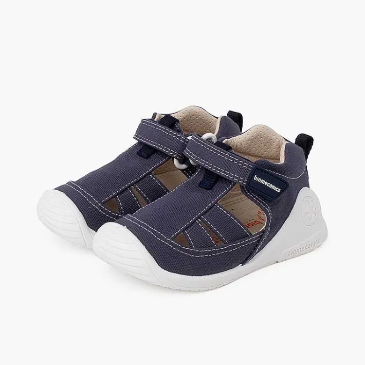 Pisamonas Sandals>Sportive Sandals With Toe Cap And Riptape Fastening