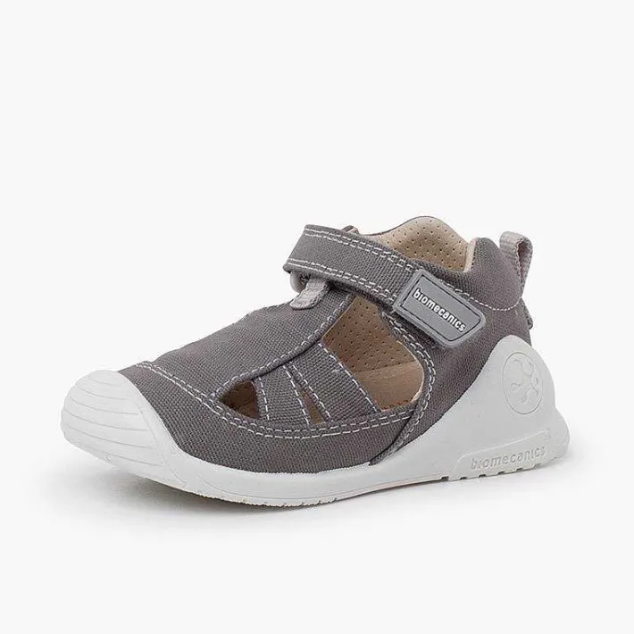 Pisamonas Sandals>Sportive Sandals With Toe Cap And Riptape Fastening