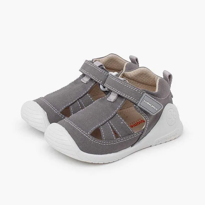 Pisamonas Sandals>Sportive Sandals With Toe Cap And Riptape Fastening