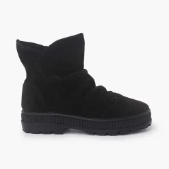 Pisamonas Boots><noscript><img width=