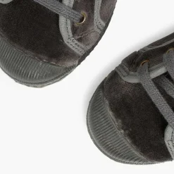 Pisamonas Trainers><noscript><img width=