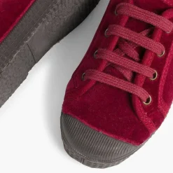Pisamonas Trainers><noscript><img width=