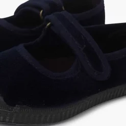 Pisamonas Trainers><noscript><img width=