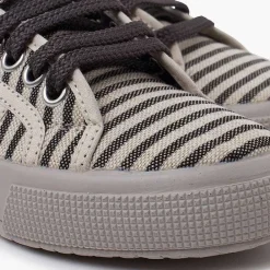 Pisamonas Trainers><noscript><img width=