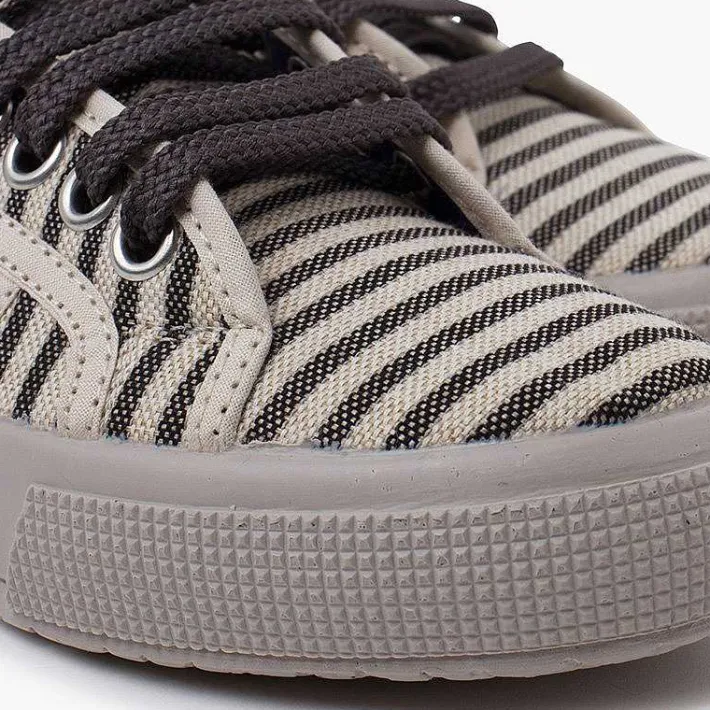 Pisamonas Trainers>Wide-Soled Striped Trainers Colour Crudo Y Gris