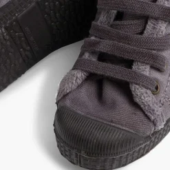 Pisamonas Trainers><noscript><img width=
